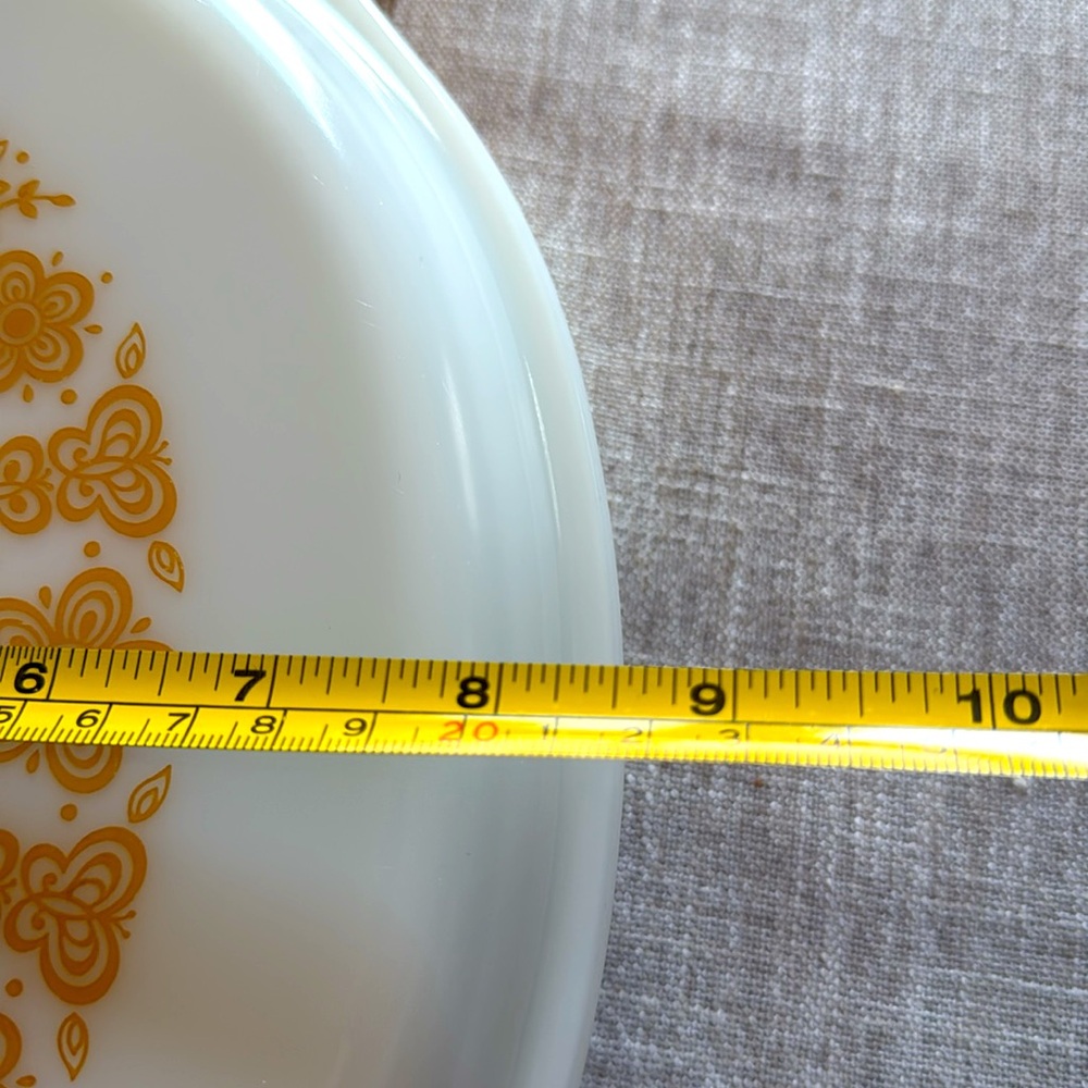 Pyrex white and gold butterfly pattern serving dish - Picture 7 of 8